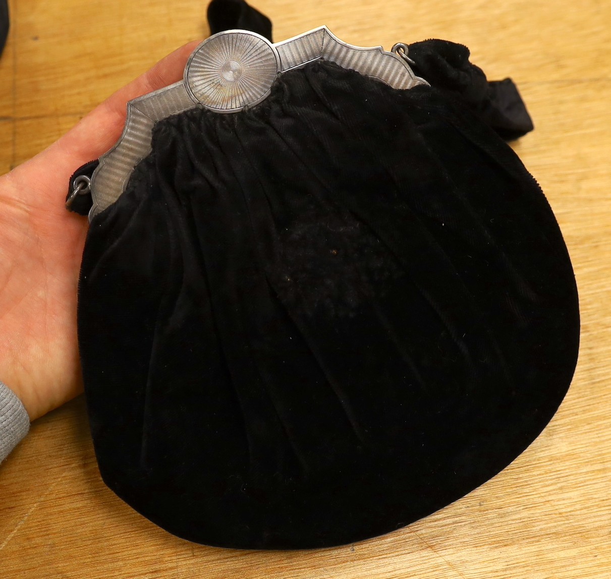 Two 1930’s-40’s evening bags with diamanté encrusted Bakelite frames together with five others with similar diamanté clasps (7)
